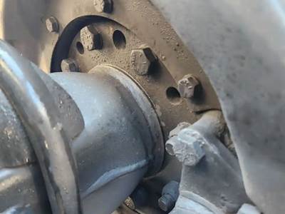 HUB PILOT Hub for a 2007 Sterling A9500