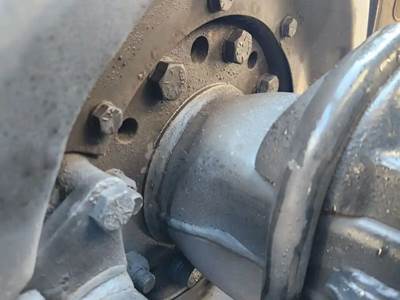 HUB PILOT Hub for a 2007 Sterling A9500