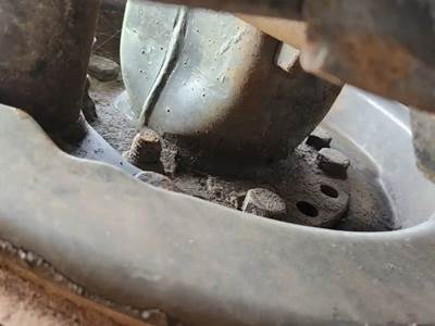 HUB PILOT Hub for a 2004 Sterling A9500