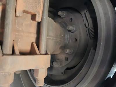 HUB PILOT Hub for a 2023 Kenworth T280