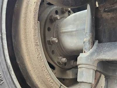 HUB PILOT Hub for a 2018 Peterbilt 579