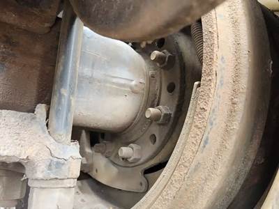 HUB PILOT Hub for a 2018 Peterbilt 579