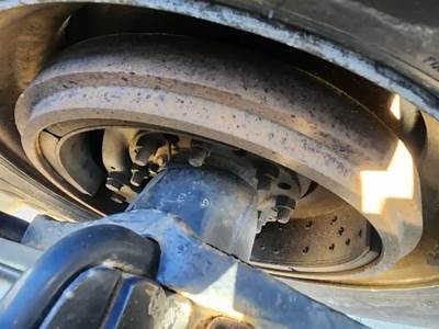 HUB PILOT Hub for a 2018 Peterbilt 579