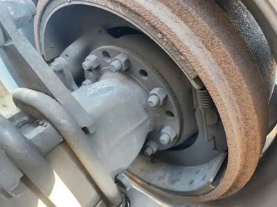 HUB PILOT Hub for a 2019 Kenworth T680