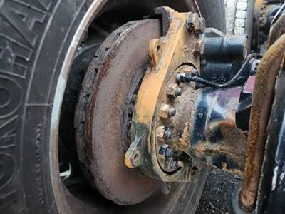 HUB PILOT Hub for a 2019 Kenworth T680