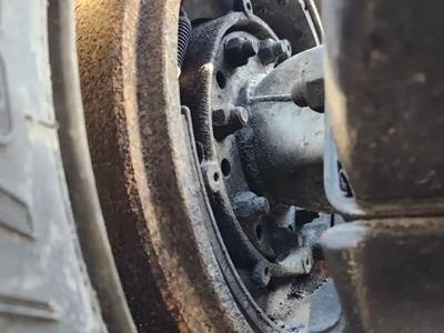 HUB PILOT Hub for a 2011 Freightliner Cascadia 125