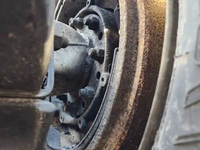 HUB PILOT Hub for a 2011 Freightliner Cascadia 125