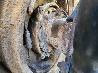 HUB PILOT Hub for a 2011 Freightliner Cascadia 125