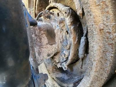 HUB PILOT Hub for a 2011 Freightliner Cascadia 125