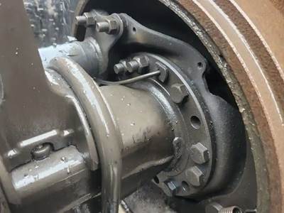 HUB PILOT Hub for a 2019 International LT625