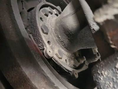 HUB PILOT Hub for a 2002 International 4400