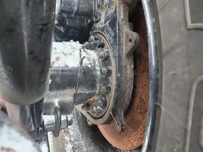 HUB PILOT Hub for a 2019 Kenworth T680