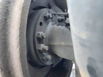 HUB PILOT Hub for a 2021 Freightliner Cascadia 126