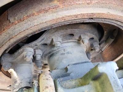 HUB PILOT Hub for a 2015 Kenworth T680