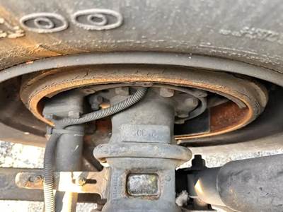 HUB PILOT Hub for a 2005 Sterling A9500