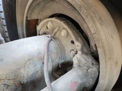 HUB PILOT Hub for a 2015 Kenworth T880