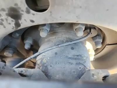 HUB PILOT Hub for a 2024 Mack Anthem