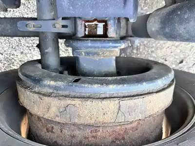 HUB PILOT Hub for a 2004 Sterling A9500