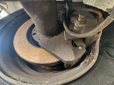 HUB PILOT Hub for a 2009 Chevrolet C5500