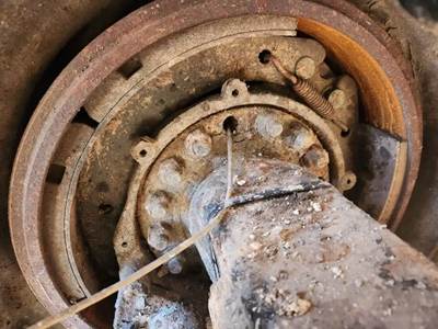 HUB PILOT Hub for a 2012 Freightliner 114SD