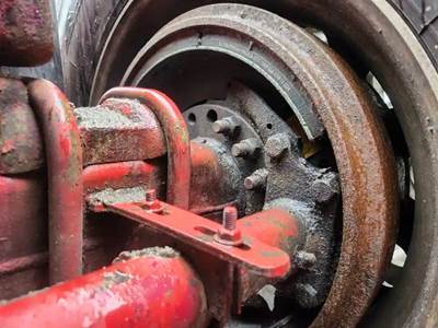 HUB PILOT Hub for a 2007 Freightliner Columbia 120