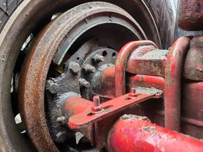 HUB PILOT Hub for a 2007 Freightliner Columbia 120