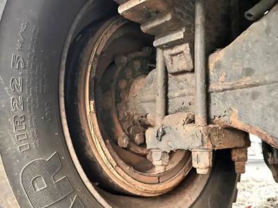 HUB PILOT Hub for a 2002 International 4900