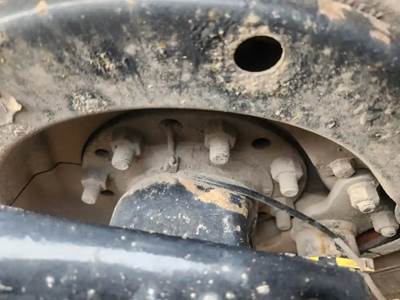 HUB PILOT Hub for a 2018 Peterbilt 567