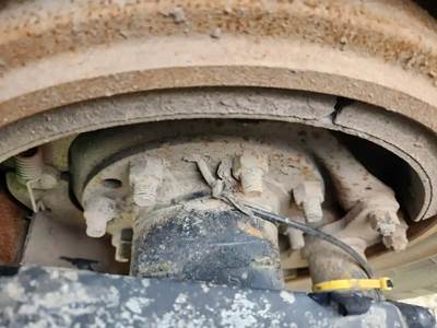 HUB PILOT Hub for a 2018 Peterbilt 567