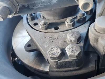 HUB PILOT Hub for a 2023 Kenworth T680