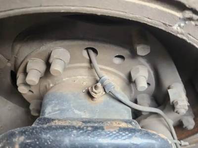 HUB PILOT Hub for a 2014 Freightliner Cascadia 125