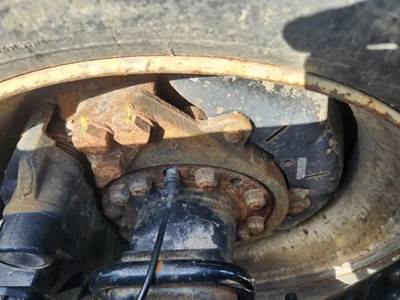 HUB PILOT Hub for a 2020 Freightliner Cascadia 126