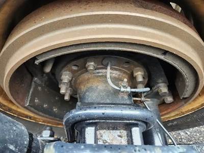 HUB PILOT Hub for a 2021 Freightliner Cascadia 126