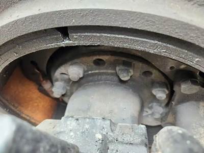 HUB PILOT Hub for a 2019 Kenworth T680