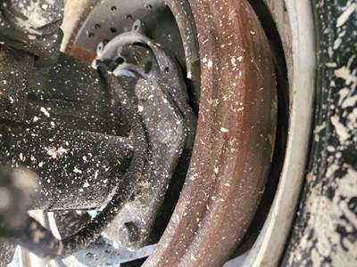 HUB PILOT Hub for a 2007 Peterbilt 330