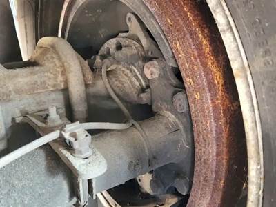 HUB PILOT Hub for a 2016 Freightliner M2 106