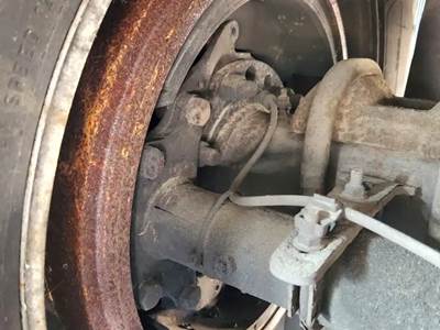 HUB PILOT Hub for a 2016 Freightliner M2 106