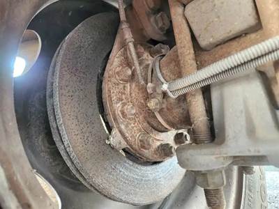 HUB PILOT Hub for a 1999 GMC C6500