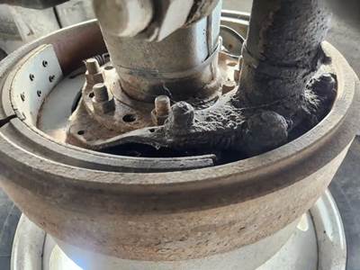 HUB PILOT Hub for a 2012 Peterbilt 367