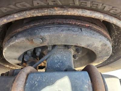HUB PILOT Hub for a 2010 Kenworth T300