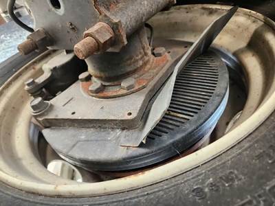 HUB PILOT Hub for a 2022 Isuzu NRR
