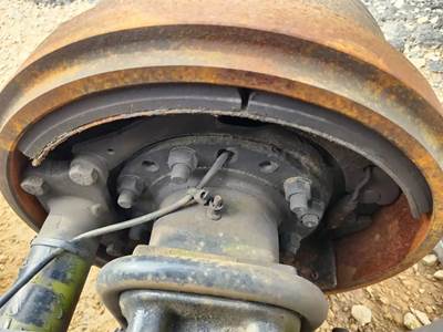 HUB PILOT Hub for a 2015 Freightliner Coronado 132 Glider
