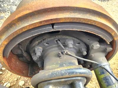 HUB PILOT Hub for a 2015 Freightliner Coronado 132 Glider
