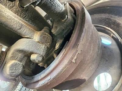 HUB PILOT Hub for a 2016 Mack MRU633