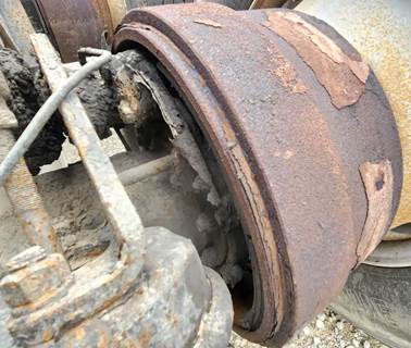 HUB PILOT Hub for a 2007 Mack MR690S
