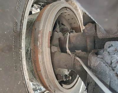 HUB PILOT Hub for a 2019 Peterbilt 389