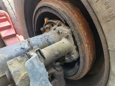 HUB PILOT Hub for a 2004 Mack CV713 Granite