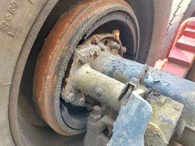 HUB PILOT Hub for a 2004 Mack CV713 Granite