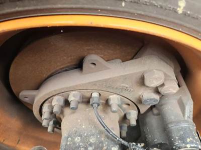 HUB PILOT Hub for a 2020 Volvo VNR64T