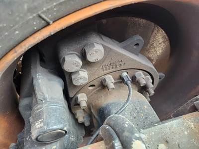 HUB PILOT Hub for a 2020 Volvo VNR64T